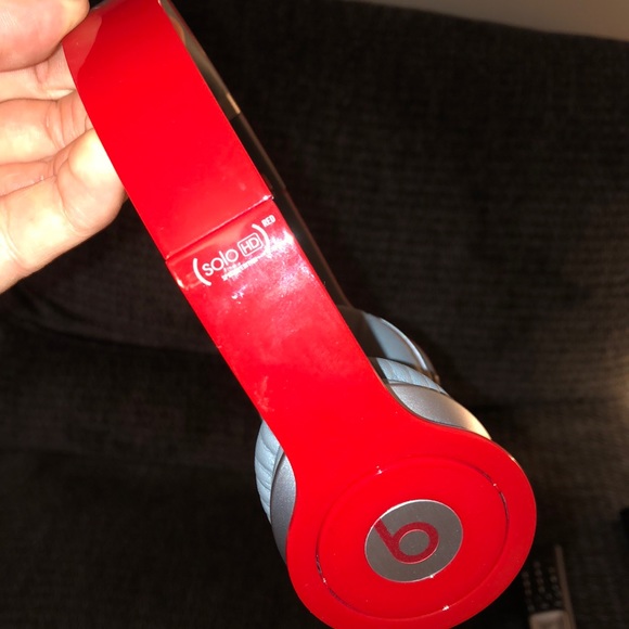 Beats By Dre Headphones - Picture 2 of 4